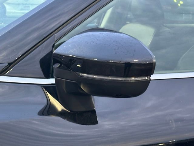 Certified 2025 Nissan Pathfinder SL image 11