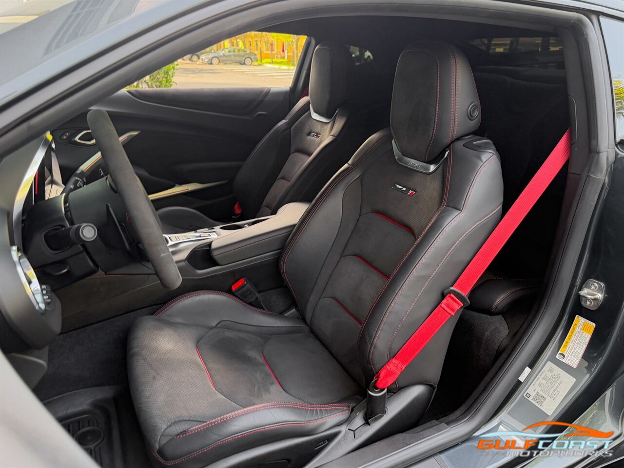 Used 2019 Chevrolet Camaro ZL1 RWD image 19