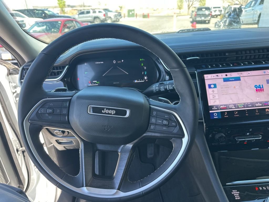 Used 2022 Jeep Grand Cherokee Limited 4xe image 14