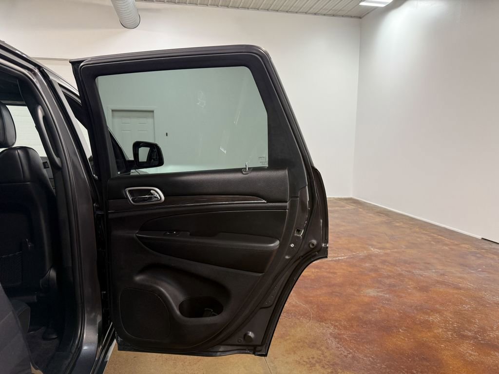 Used 2018 Jeep Grand Cherokee Overland image 59