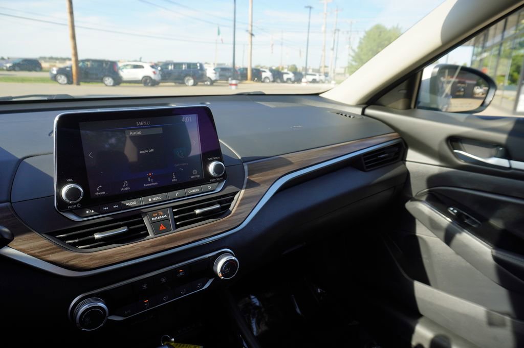 Used 2023 Nissan Altima 2.5 SV image 19