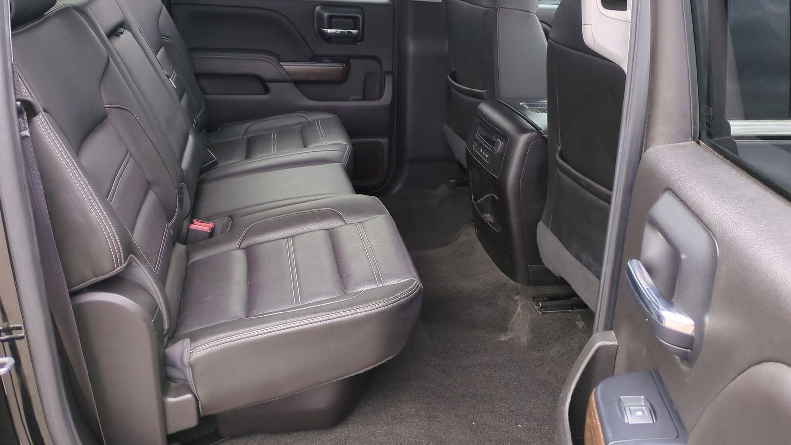 Used 2017 GMC Sierra 3500 Denali w/ Duramax Plus Package image 23