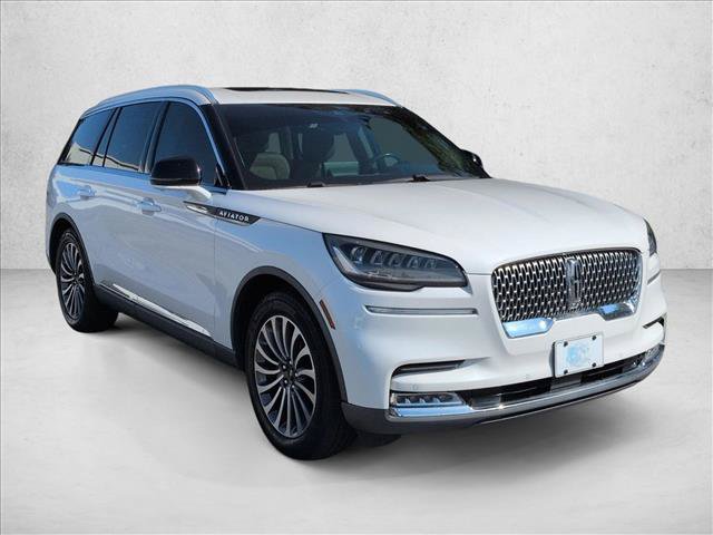 Used 2020 Lincoln Aviator Reserve w/ Class IV Trailer Tow Package RWD image 4