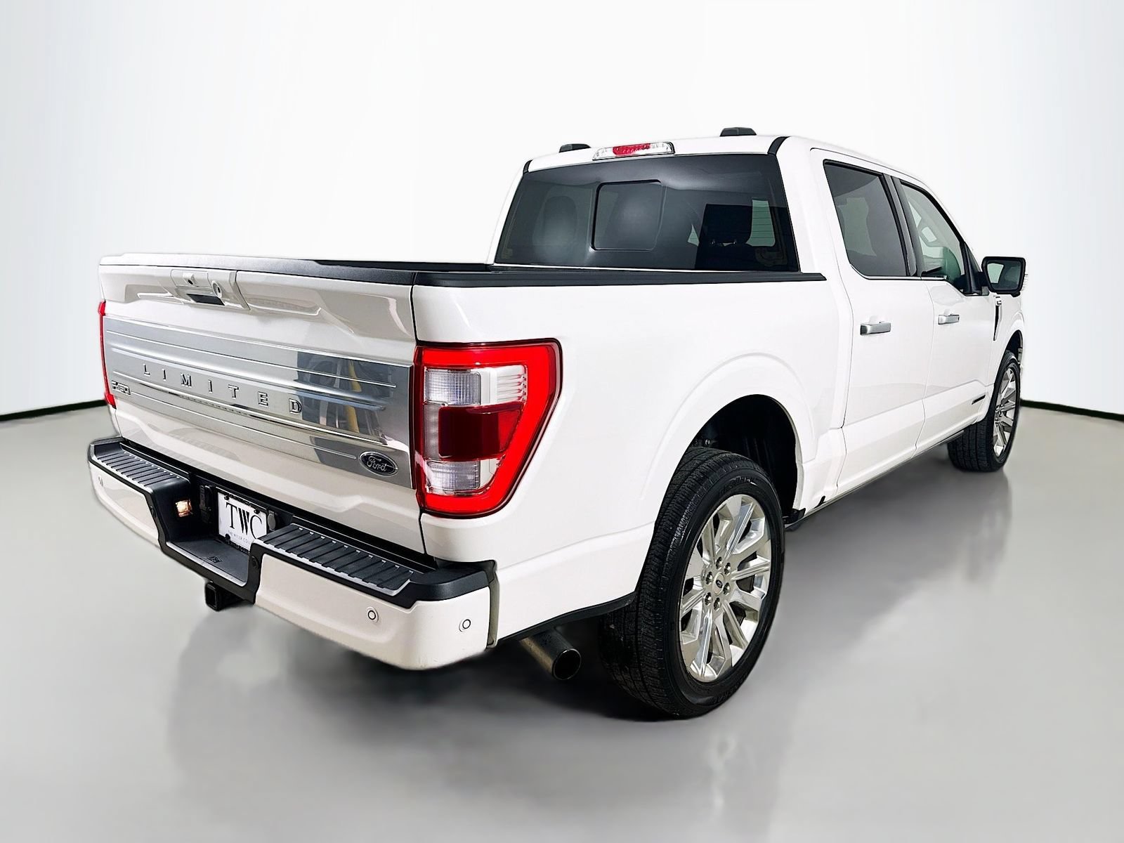 Used 2023 Ford F150 Limited AWD/4WD image 5