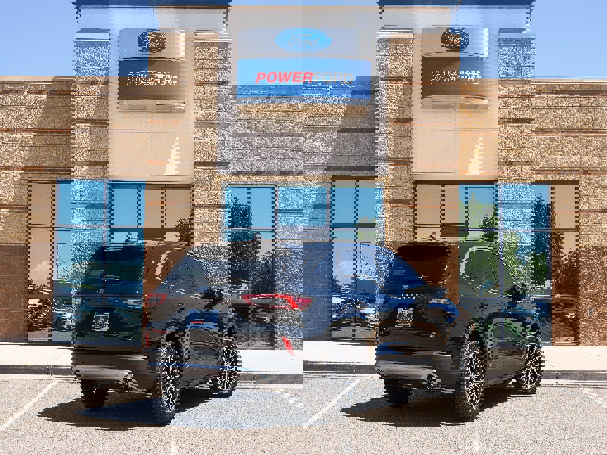 New 2025 Ford Escape SE w/ PHEV Premium Package image 6