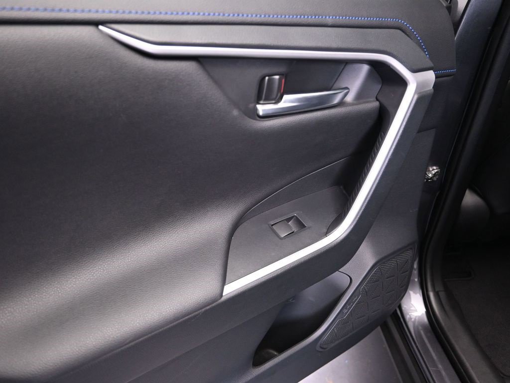 Used 2019 Toyota RAV4 XSE image 15