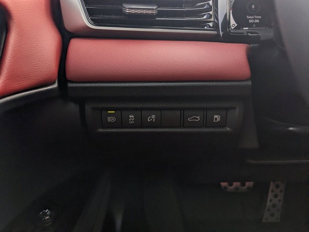 Used 2025 Toyota Camry XSE image 28