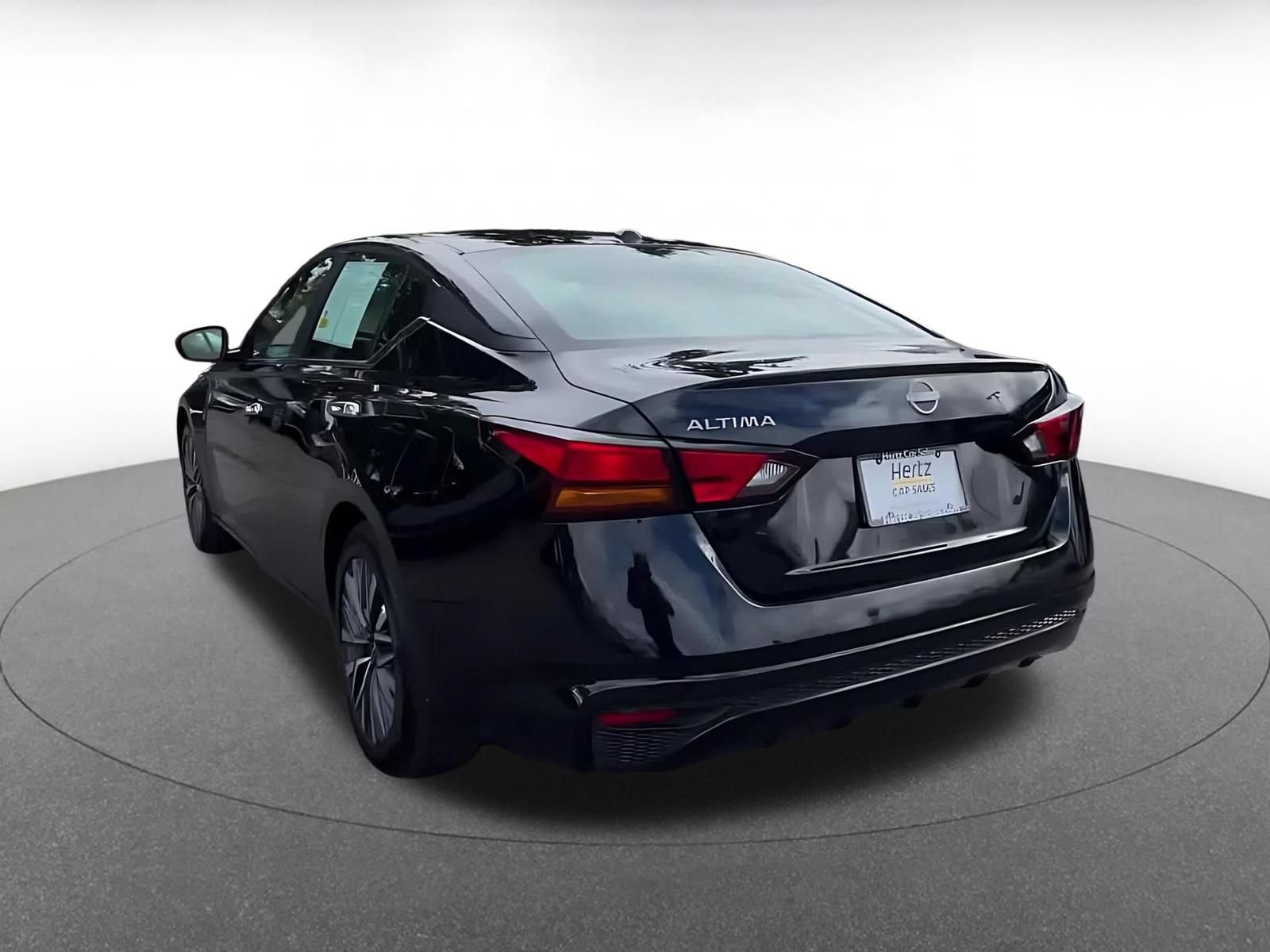 Used 2025 Nissan Altima 2.5 SV FWD image 9