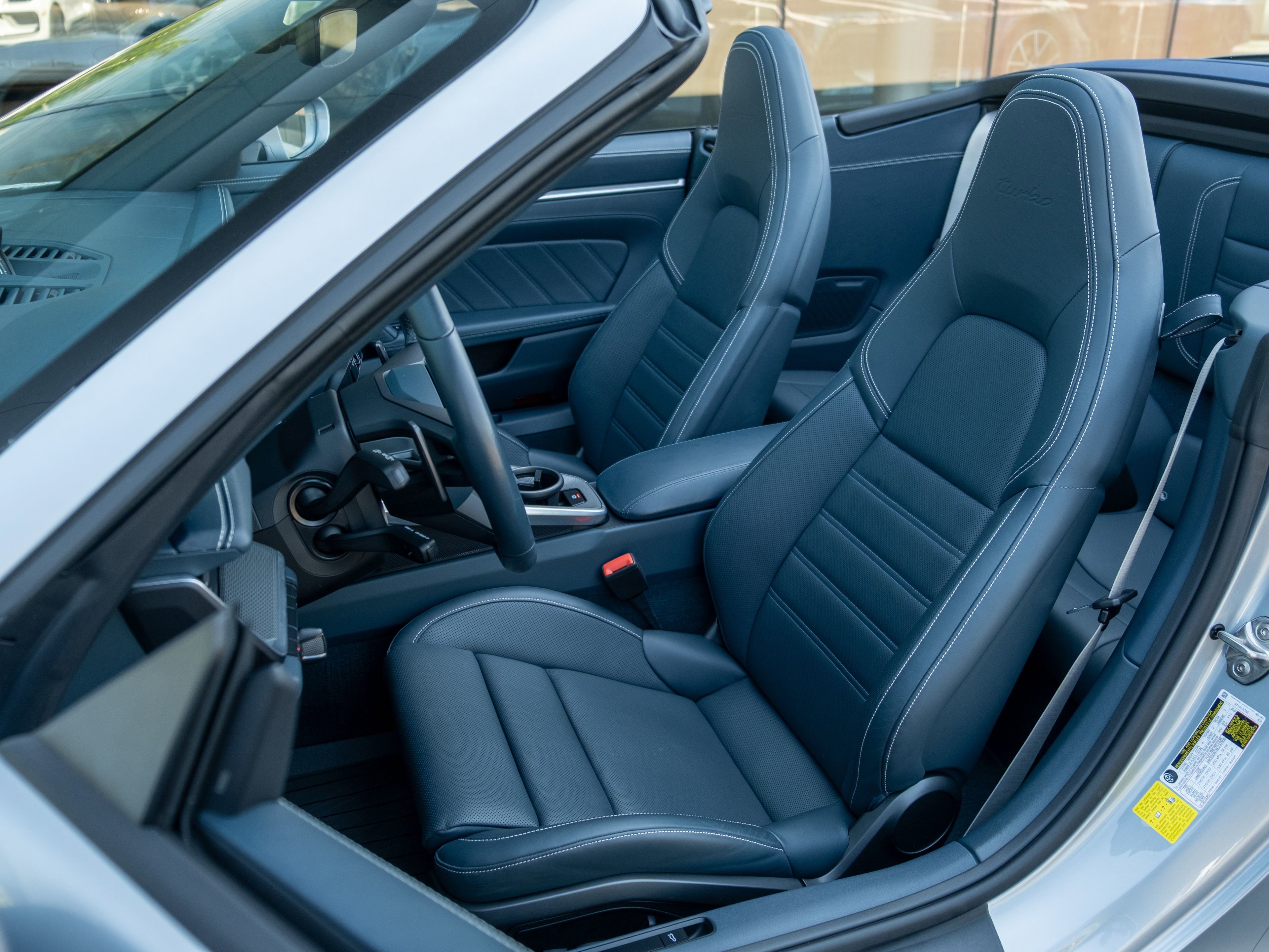 Certified 2022 Porsche 911 Turbo AWD/4WD image 5