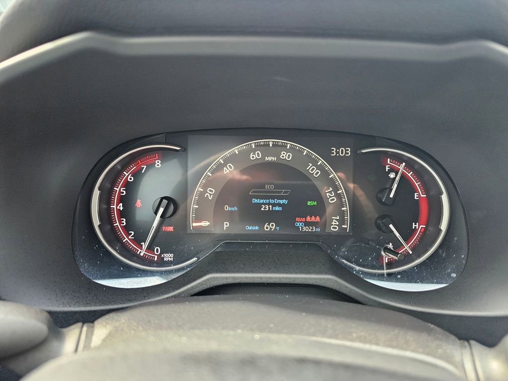 Used 2025 Toyota RAV4 XLE AWD/4WD image 16