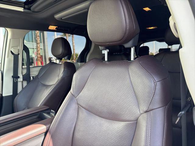 Certified 2023 Toyota Sienna Platinum FWD image 14