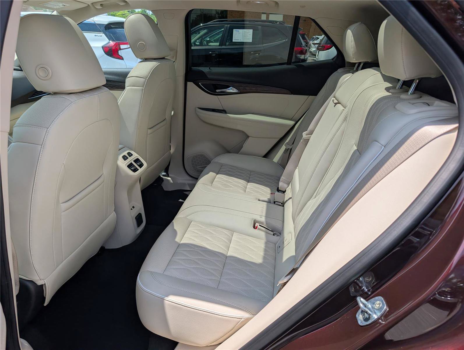 Used 2023 Buick Envision Avenir AWD/4WD image 16