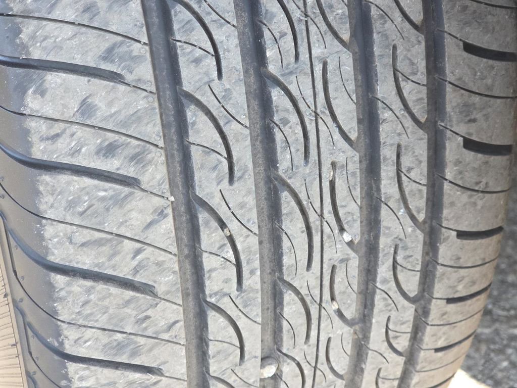 Used 2020 Ford Explorer XLT w/ Equipment Group 202A image 14