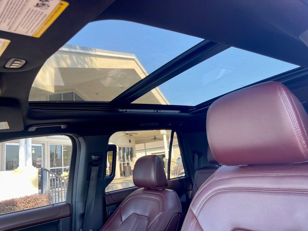 Used 2024 Ford Expedition Limited image 18