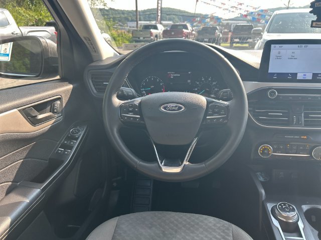 Used 2022 Ford Escape SE w/ Cold Weather Package AWD/4WD image 17
