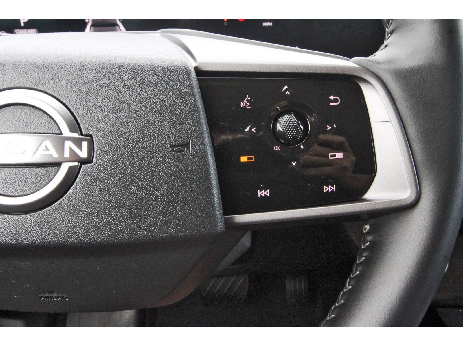 Certified 2025 Nissan Murano Platinum w/ Cargo Package AWD/4WD image 20