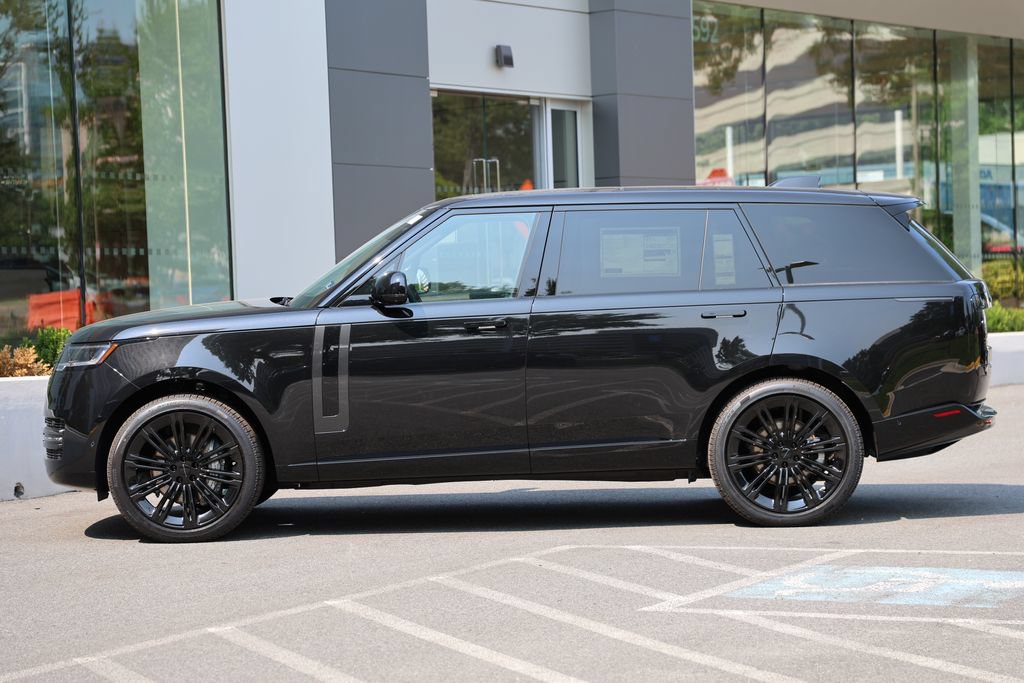 New 2026 Land Rover Range Rover Long Wheelbase SE AWD/4WD image 2