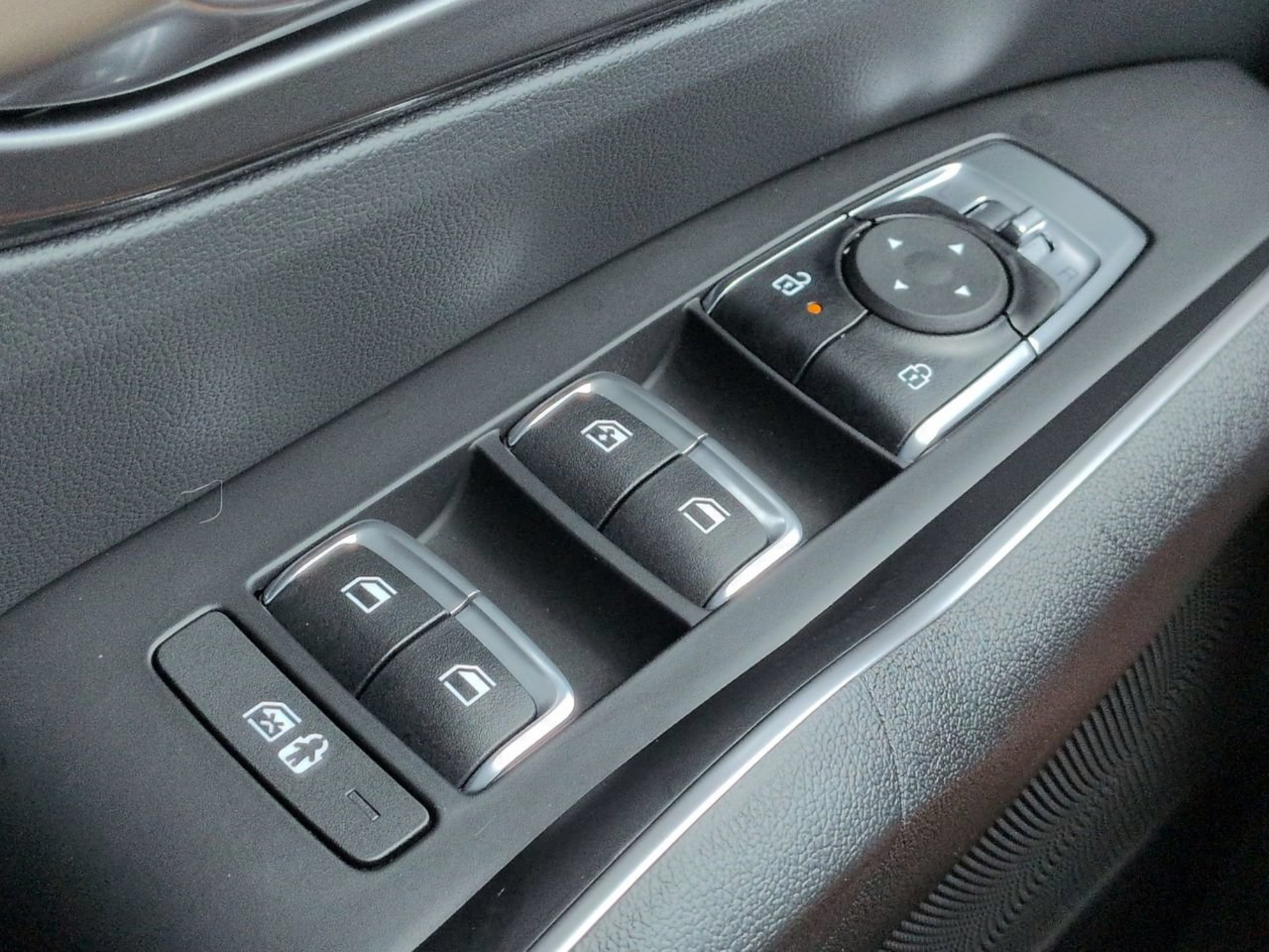 New 2026 Kia Sorento LX FWD image 32