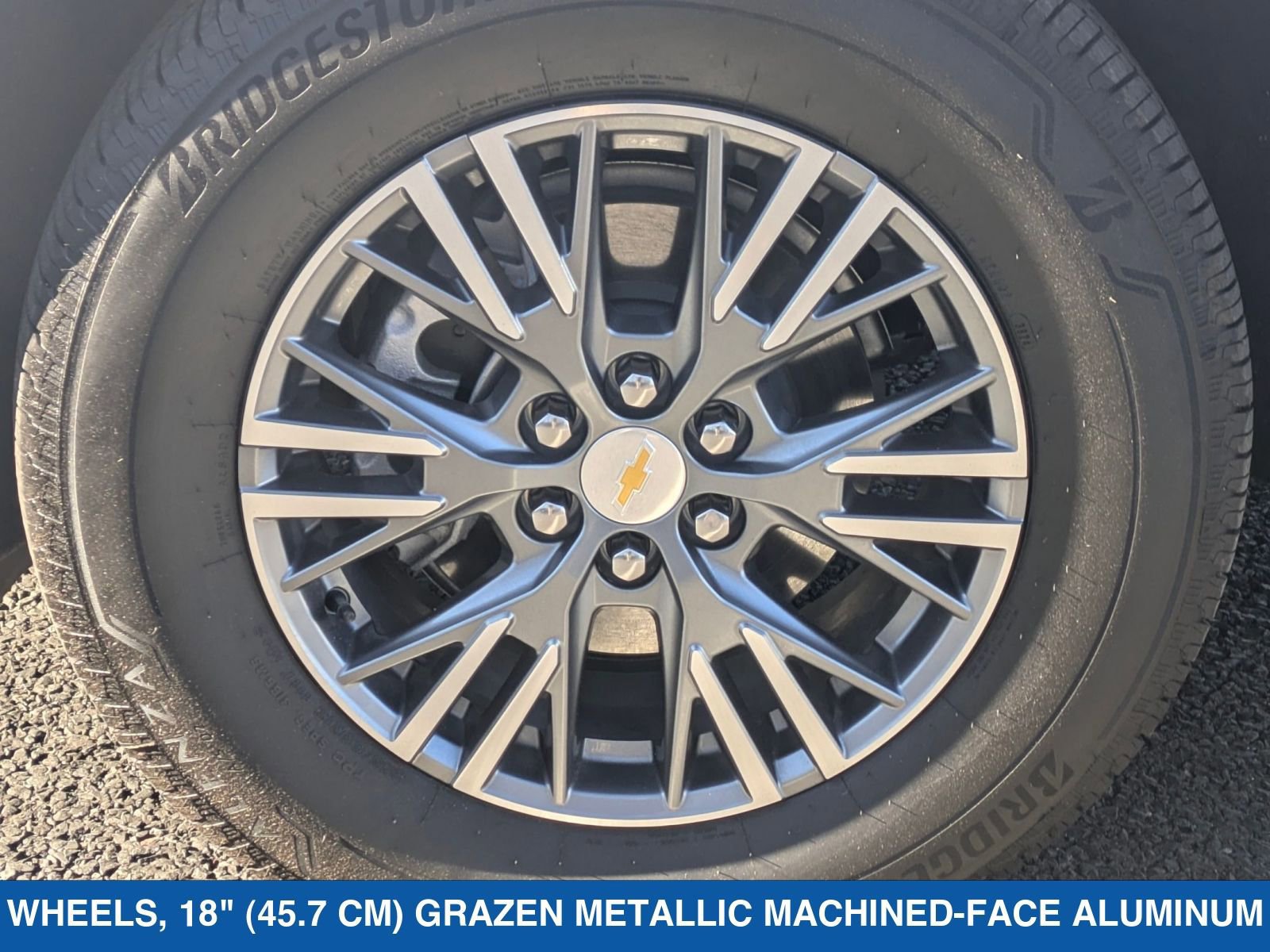 Used 2024 Chevrolet Traverse LS image 10