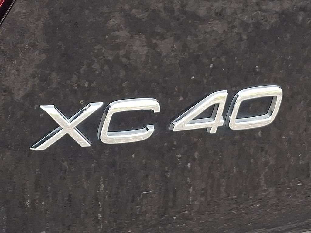 Used 2019 Volvo XC40 T5 Momentum AWD/4WD image 30