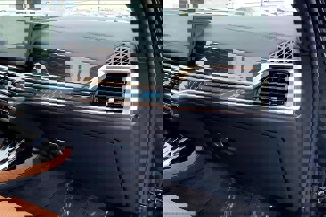 Used 2026 BMW X7 xDrive40i image 16