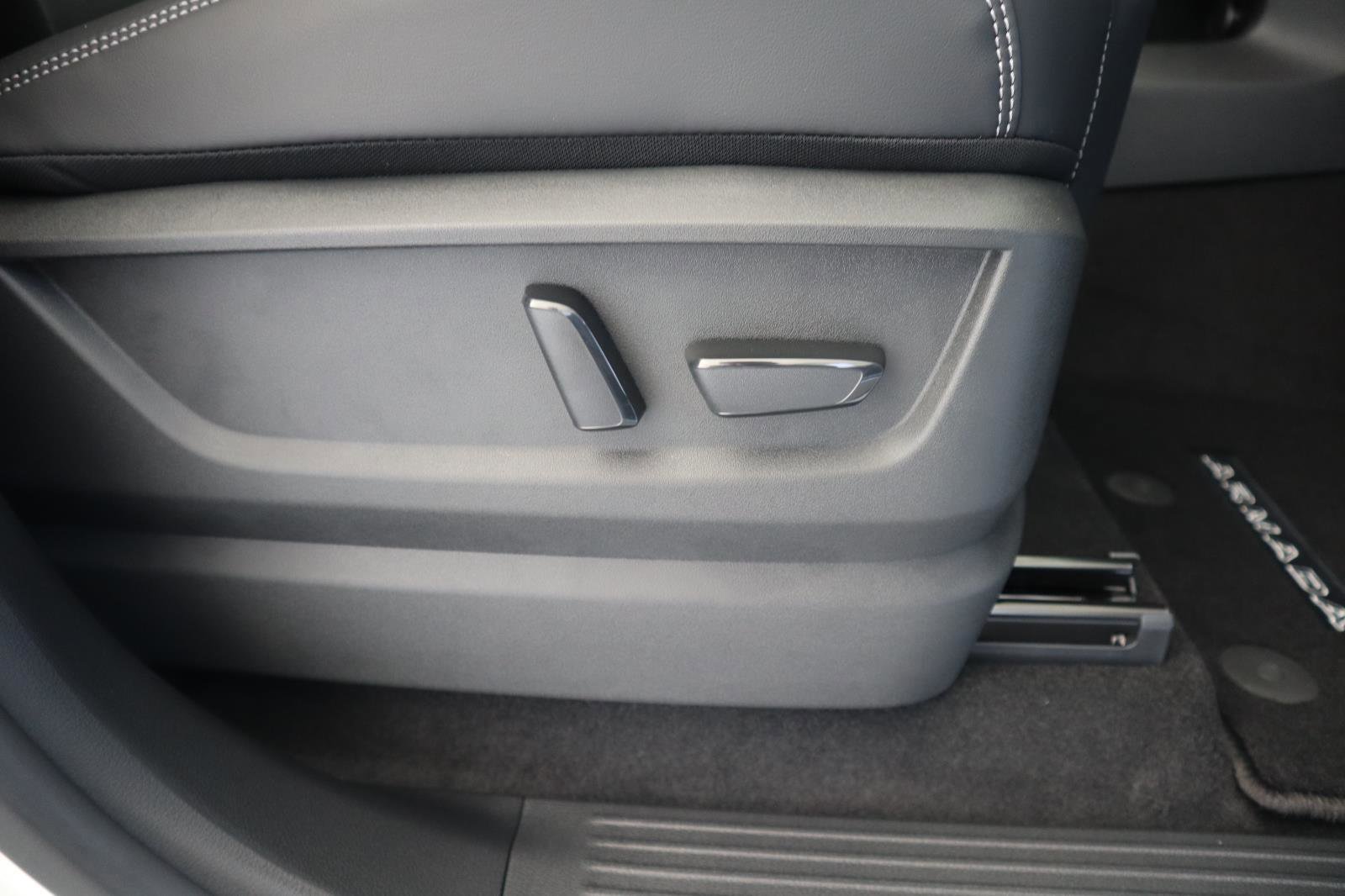 New 2026 Nissan Armada SV image 51