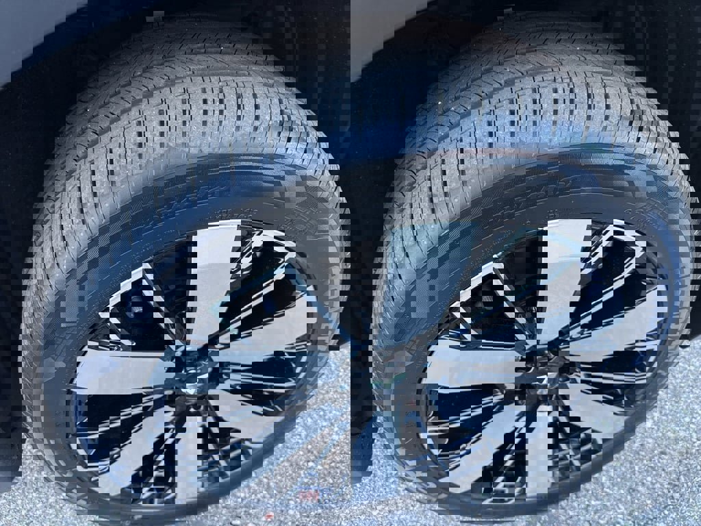 New 2025 Mitsubishi Outlander SE image 13