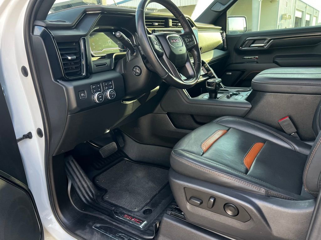 Used 2023 GMC Sierra 1500 AT4 w/ AT4 Premium Package image 11