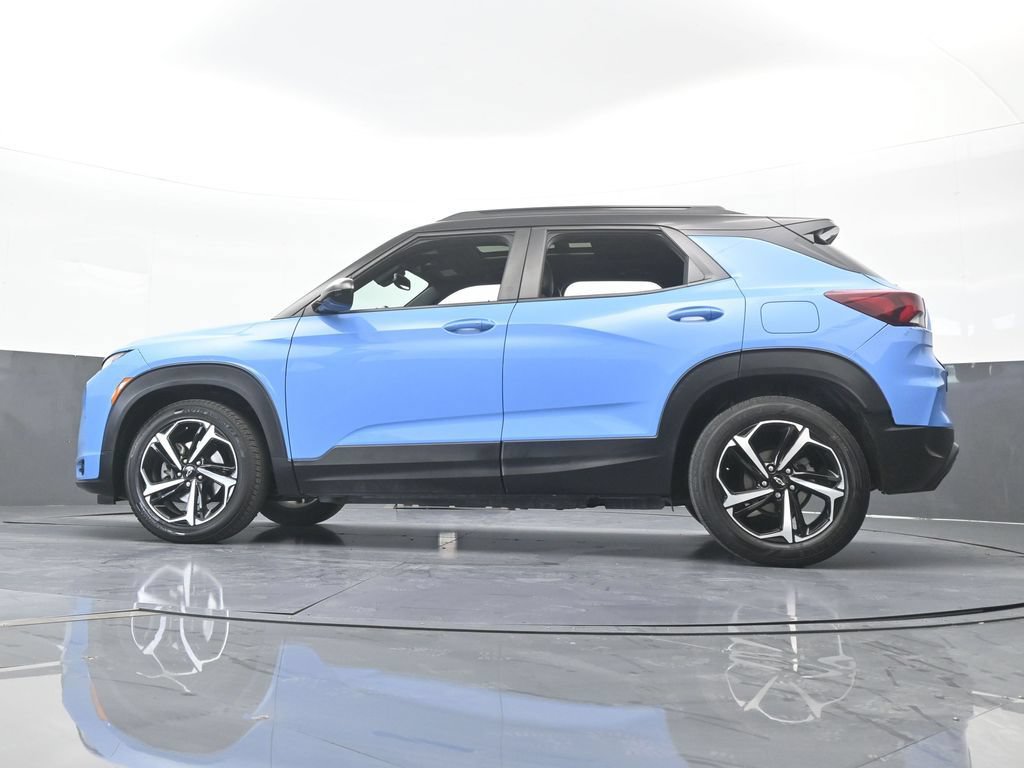 Used 2023 Chevrolet TrailBlazer RS w/ Sun and Liftgate Package FWD image 57