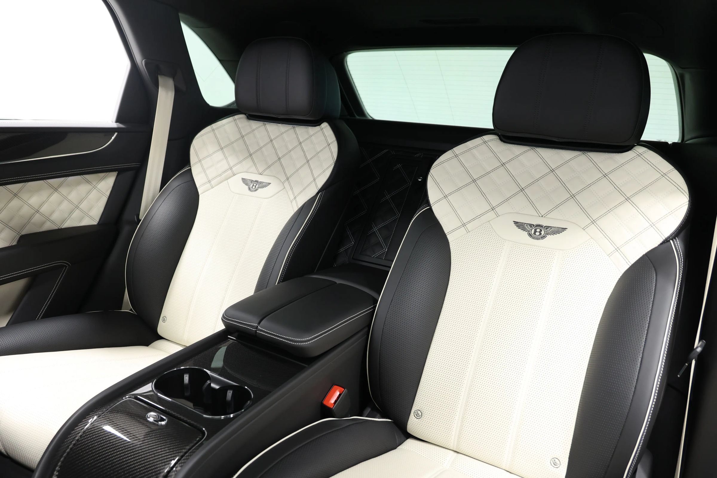 Used 2021 Bentley Bentayga w/ First Edition Specification AWD/4WD image 55