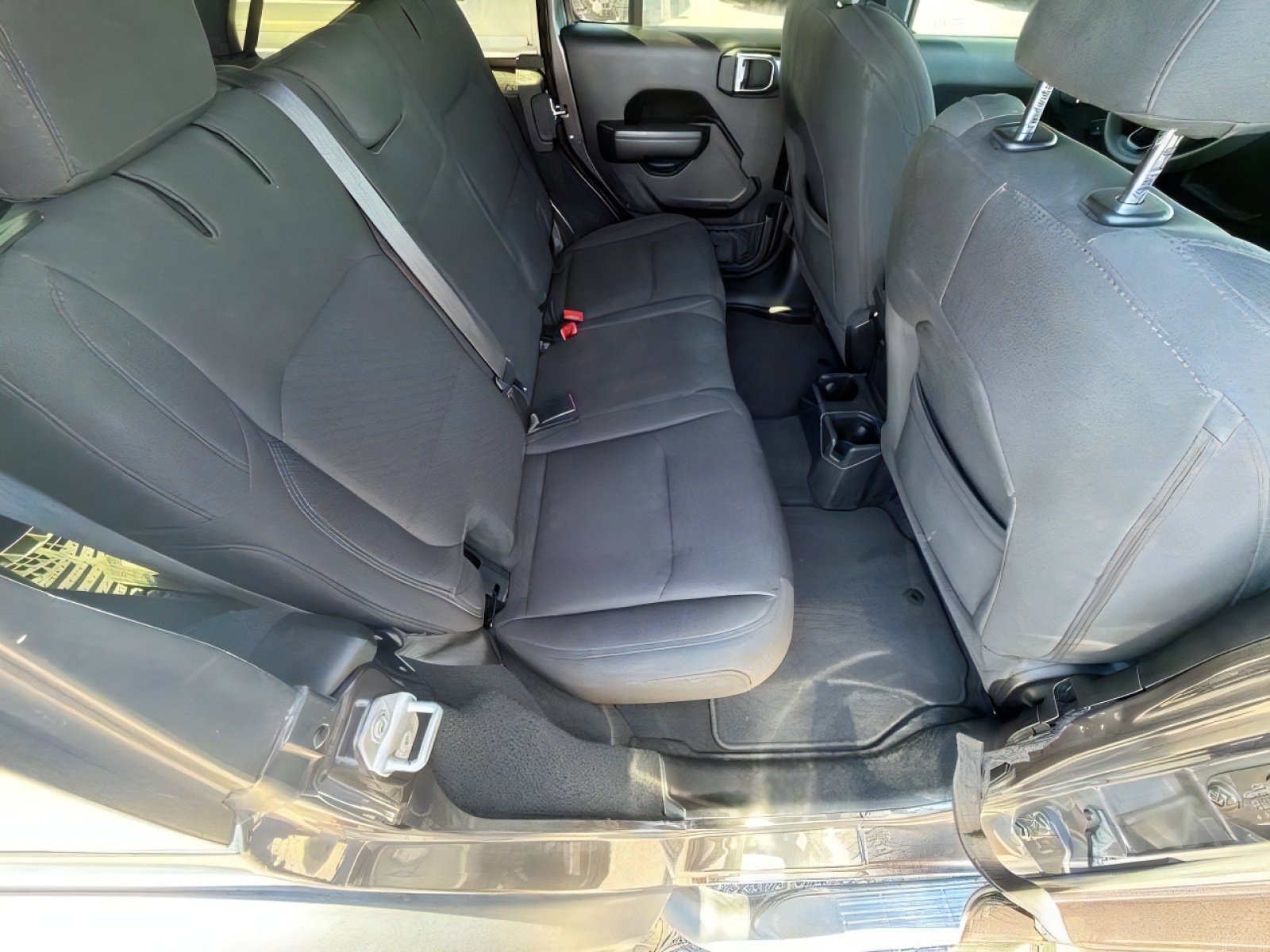 Used 2023 Jeep Wrangler Unlimited Sport AWD/4WD image 12