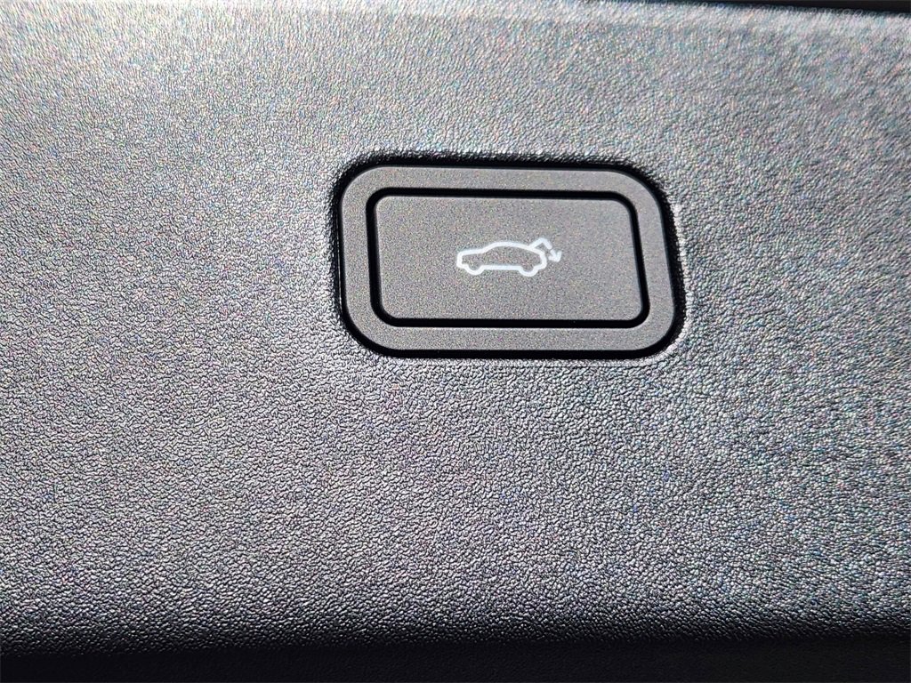 New 2026 Volvo EX30 Cross Country Ultra image 30