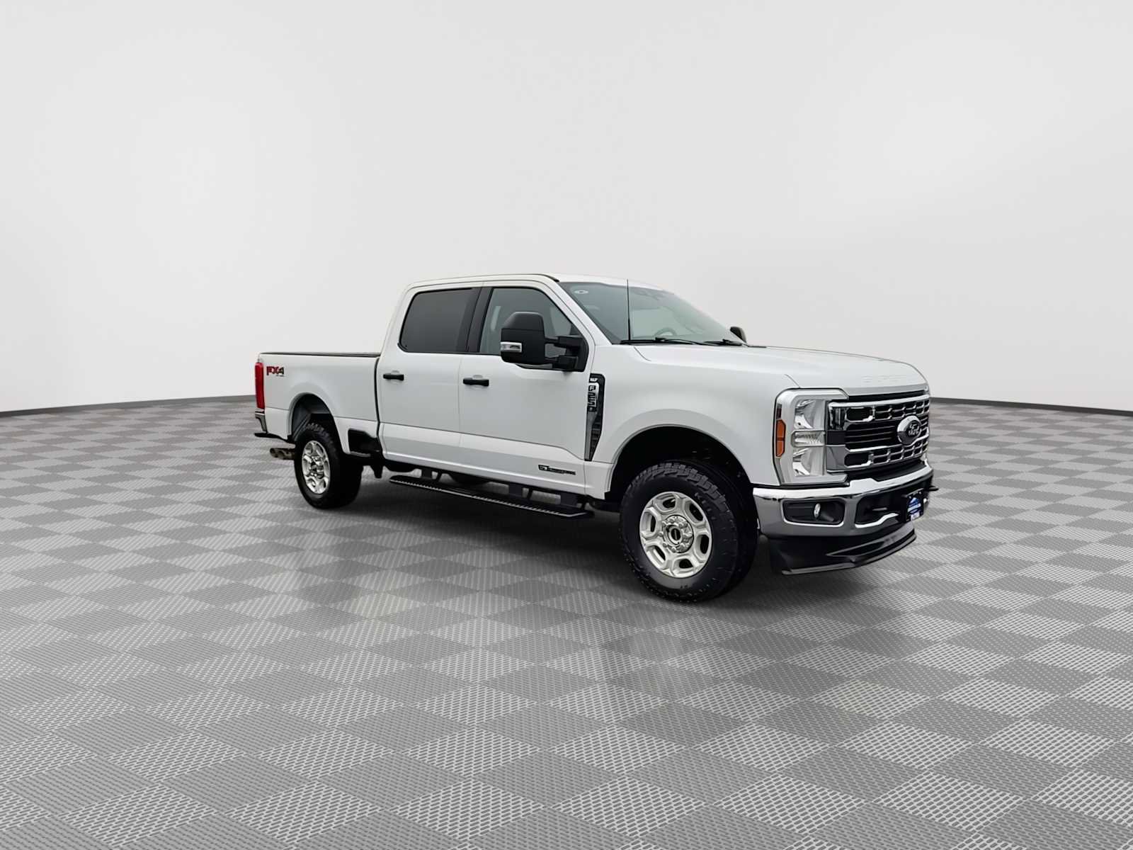 Used 2025 Ford F250 XLT w/ FX4 Off-Road Package image 2