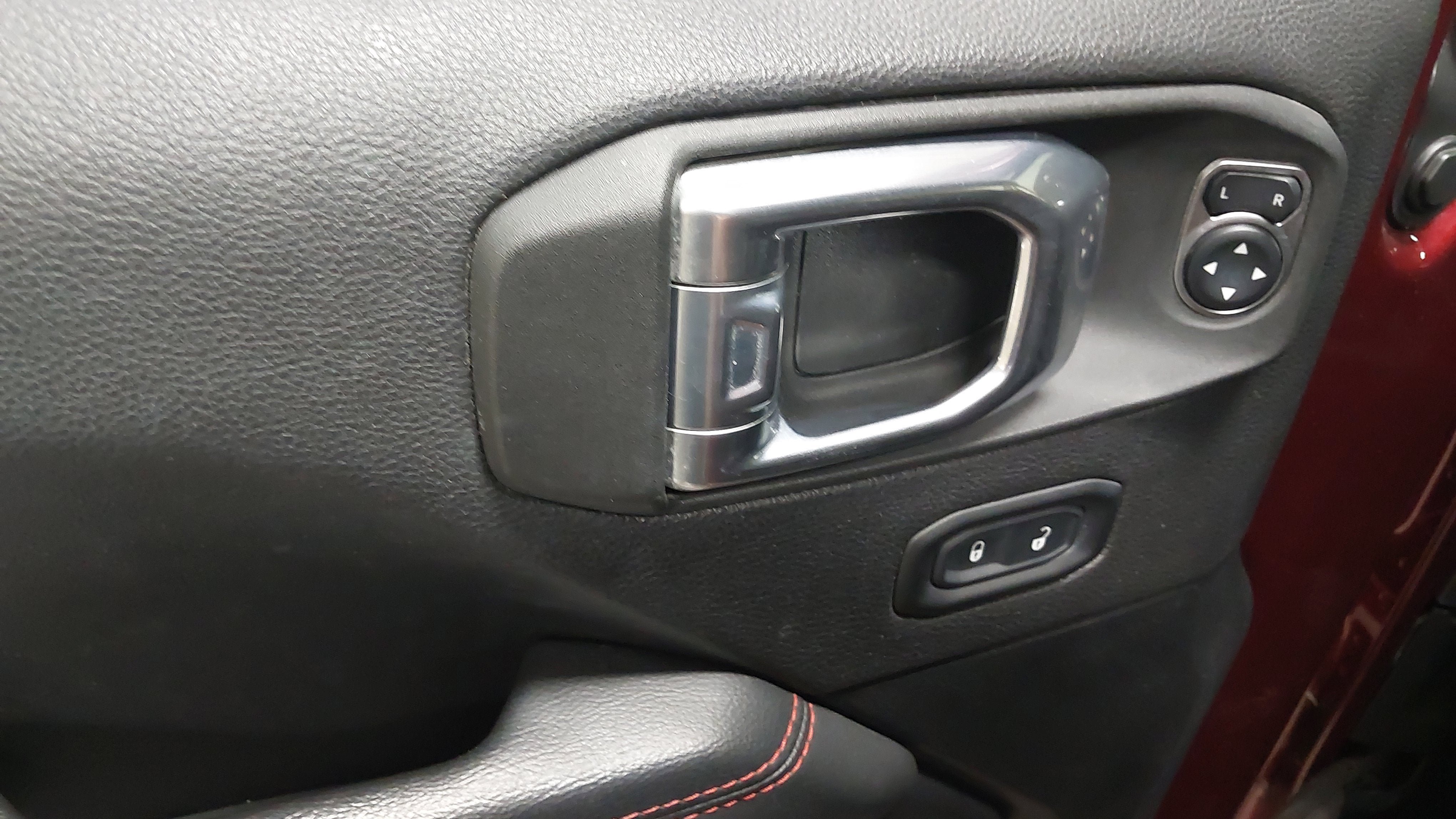 Used 2021 Jeep Wrangler Unlimited Rubicon w/ Safety Group AWD/4WD image 23