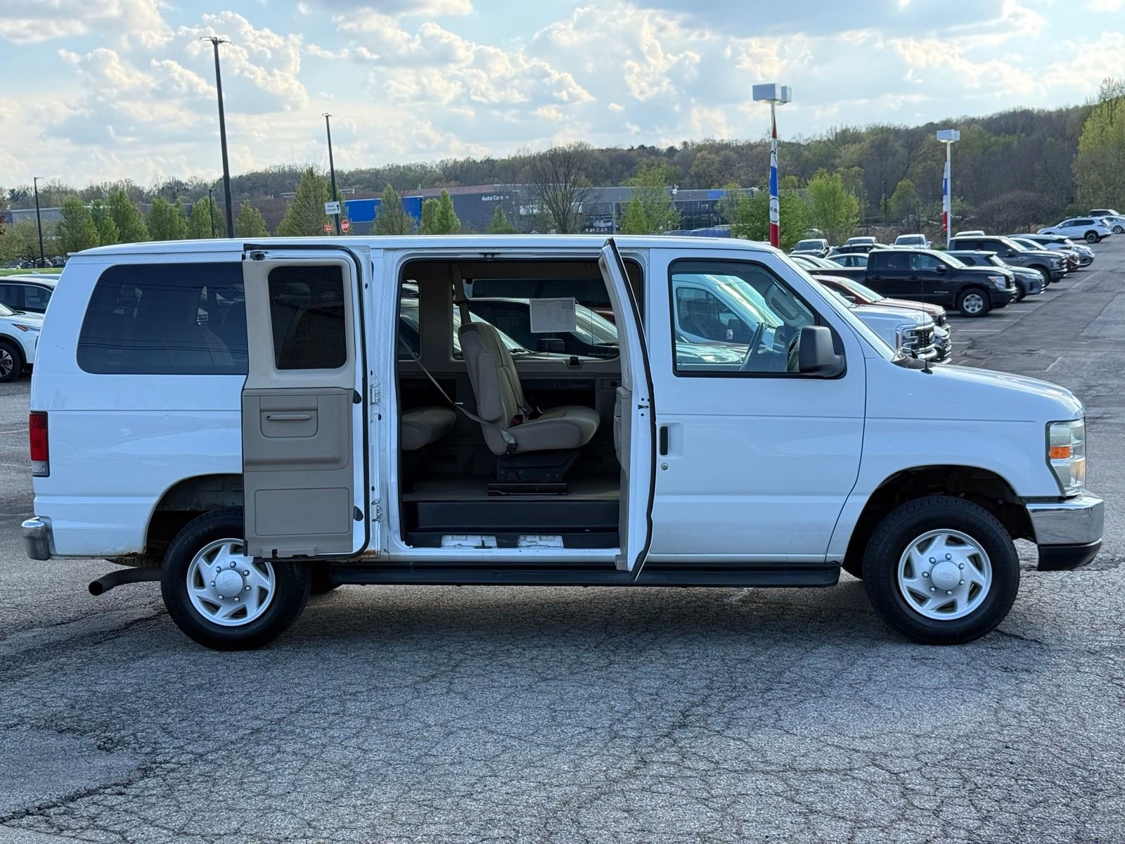 Used 2008 Ford E-350 and Econoline 350 XL RWD image 29