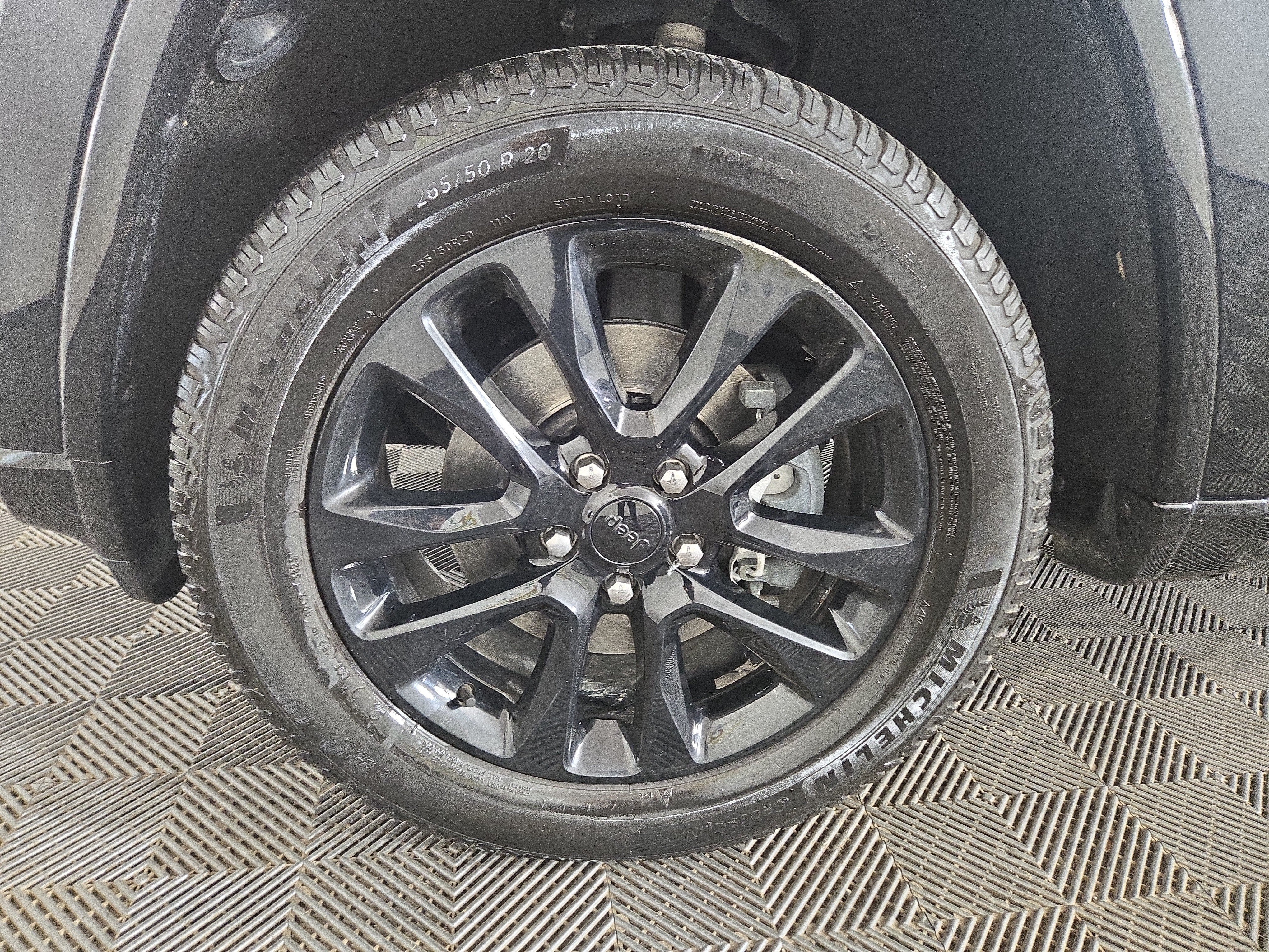 Used 2022 Jeep Grand Cherokee Laredo X AWD/4WD image 34