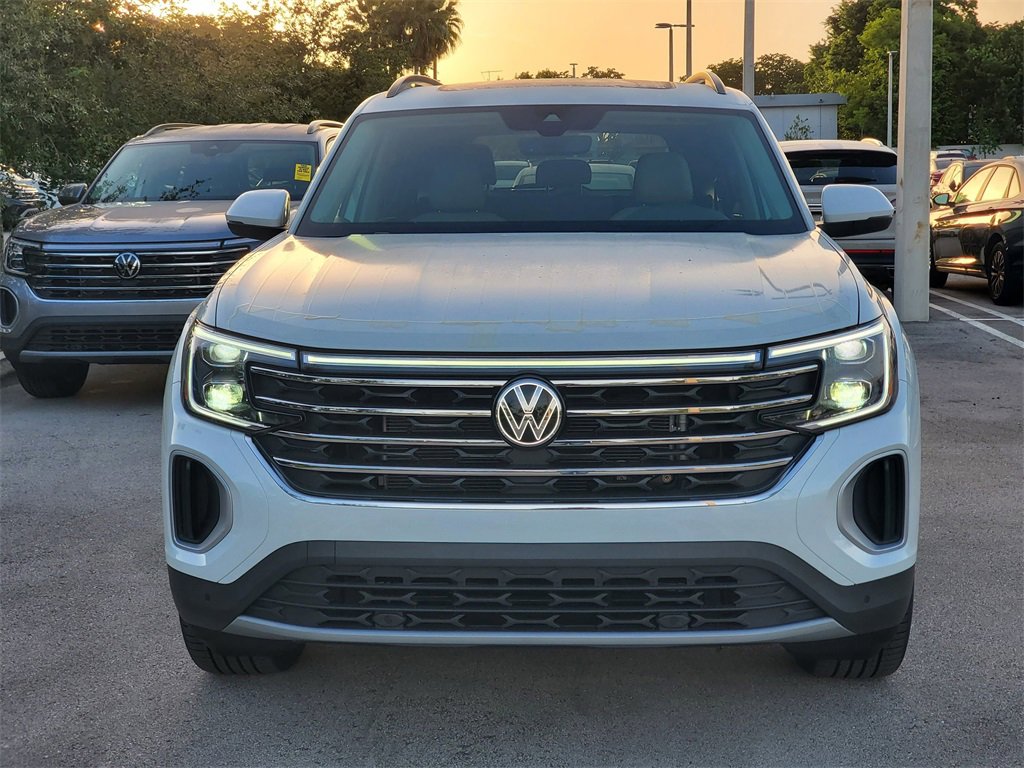 New 2026 Volkswagen Atlas SE image 2