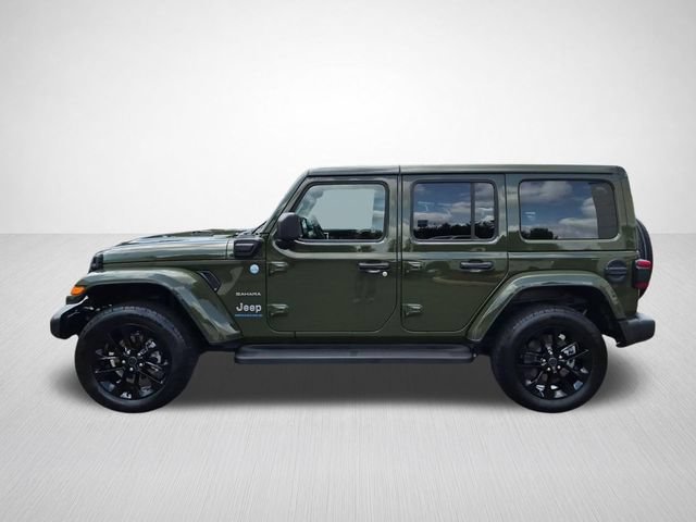 Used 2024 Jeep Wrangler Unlimited Sahara w/ Technology Group AWD/4WD image 7