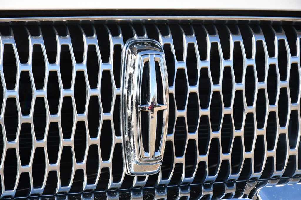 Used 2022 Lincoln Corsair Reserve w/ Elements Package image 36