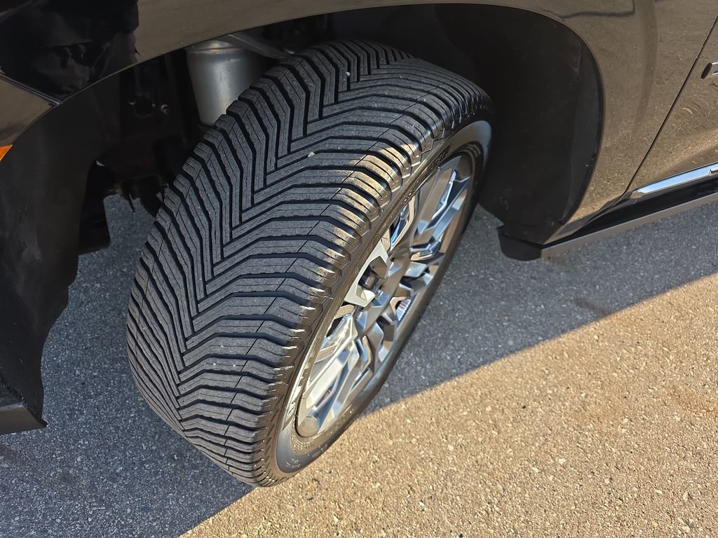 Used 2023 GMC Yukon XL Denali Ultimate image 36