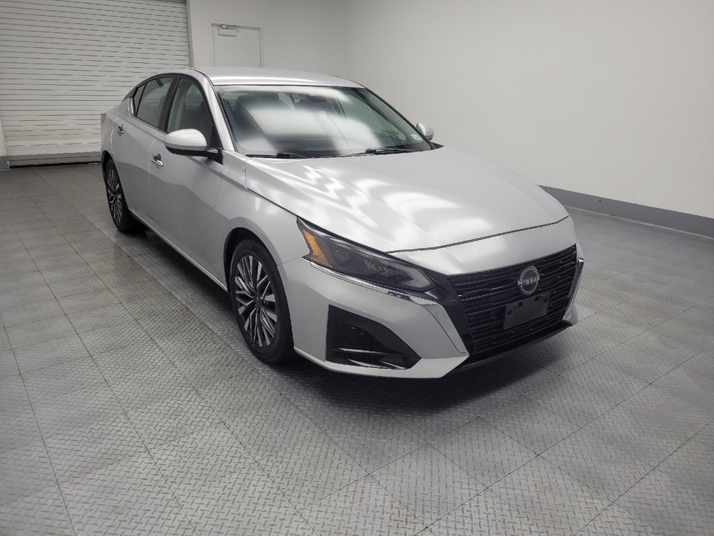Used 2023 Nissan Altima 2.5 SV image 13
