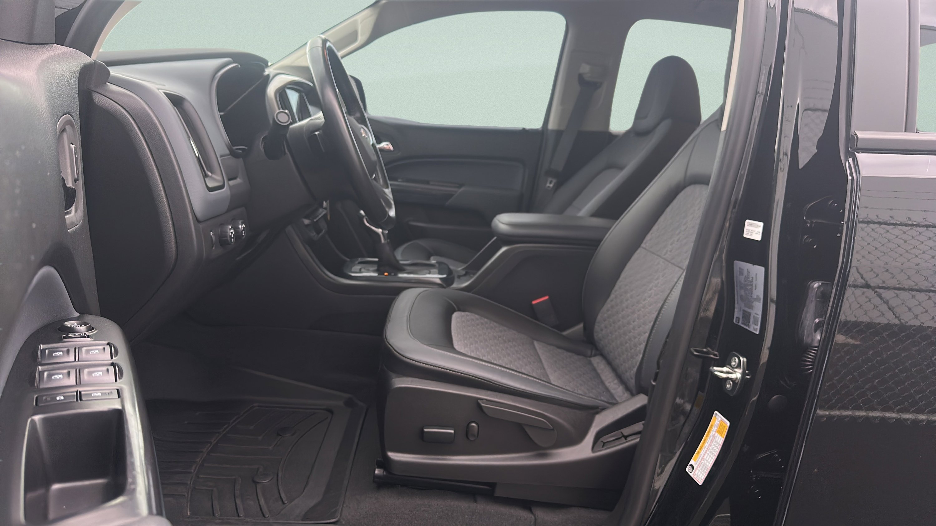 Used 2022 Chevrolet Colorado Z71 image 24