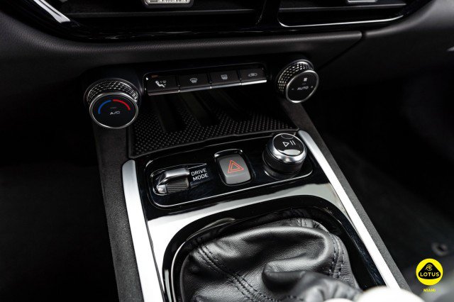 New 2025 Lotus Emira image 31