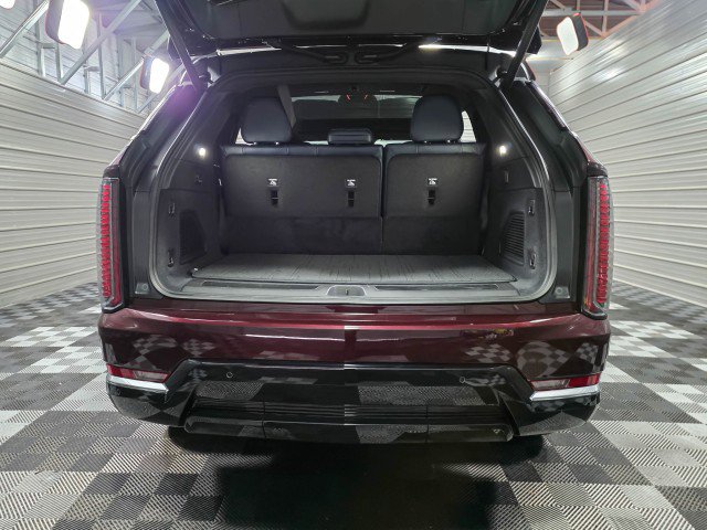 Used 2025 Cadillac Escalade IQ Luxury 2 w/ LPO, Premium Carpet Package image 41