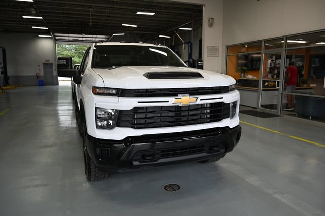 New 2026 Chevrolet Silverado 2500 Custom w/ Custom Value Package AWD/4WD image 3