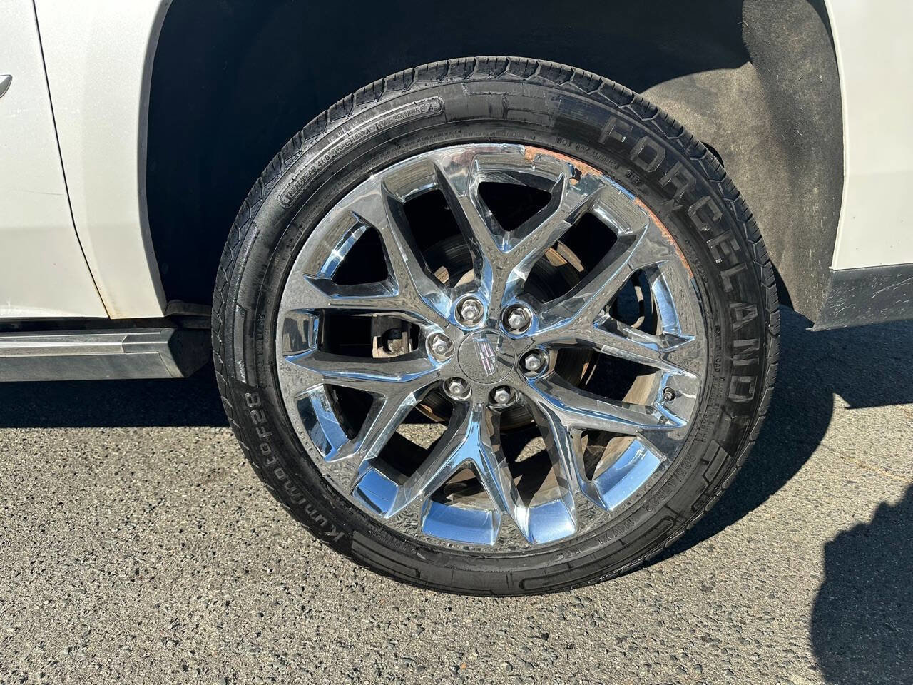 Used 2018 Cadillac Escalade ESV Platinum image 19