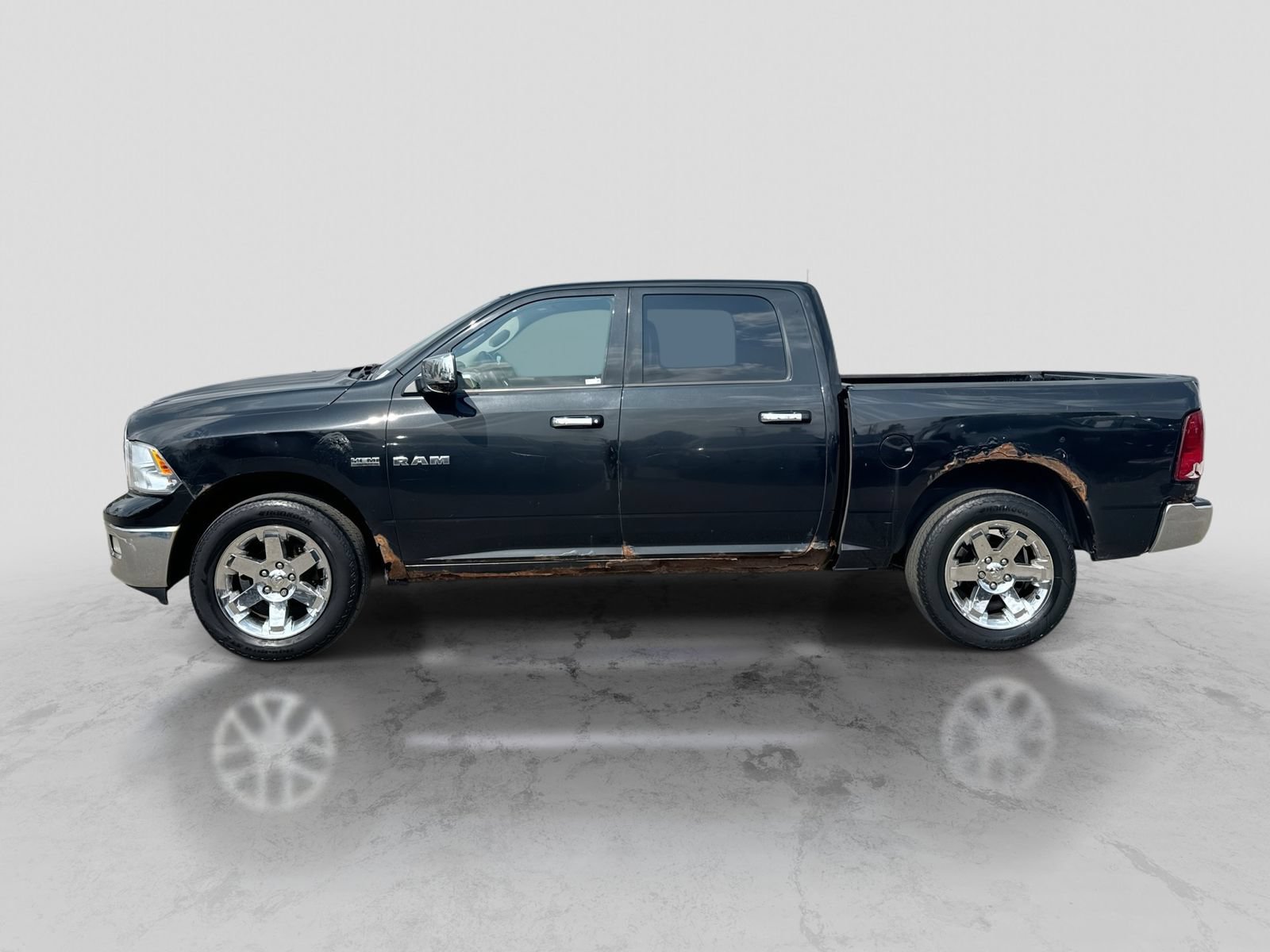 Used 2009 Dodge Ram 1500 Truck Laramie AWD/4WD image 3
