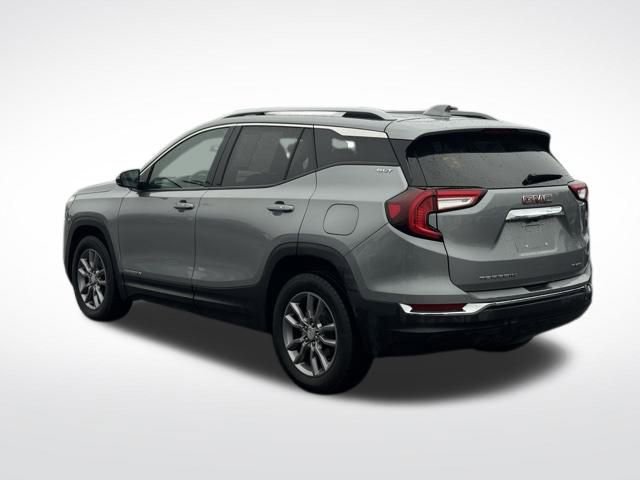 Used 2024 GMC Terrain SLT image 8