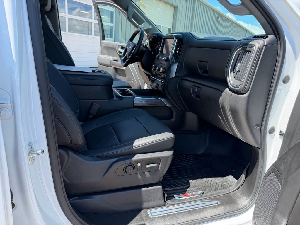 Used 2022 Chevrolet Silverado 1500 LTZ AWD/4WD image 10