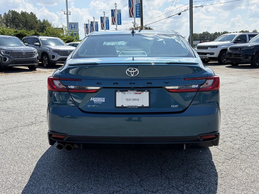 Used 2025 Toyota Camry SE FWD image 4